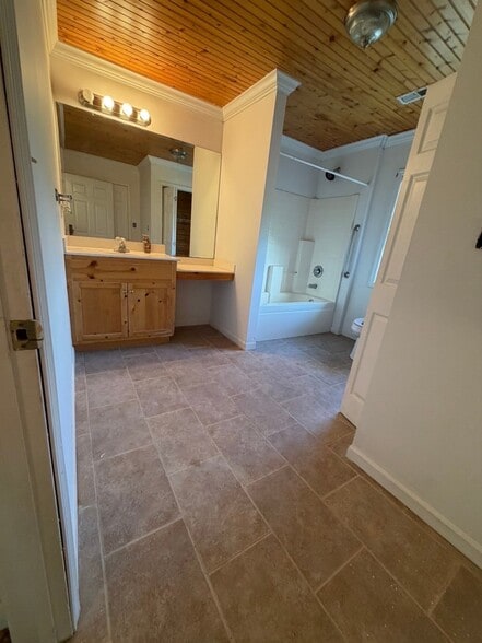 Building Photo - 28364 Hatley Farm Rd