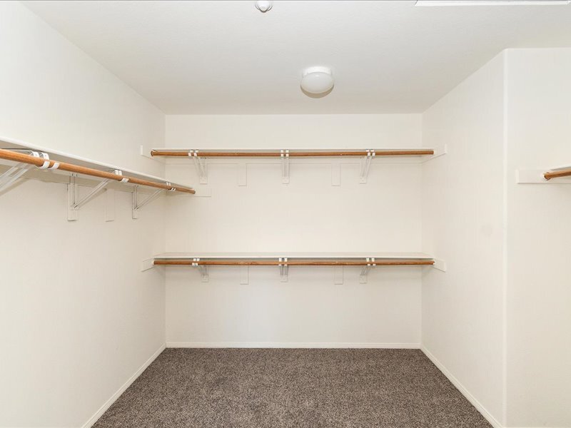 master walk-in closet (half of the actual size) - 1586 Silver Cup Ct