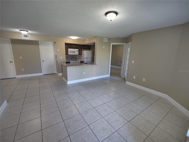 Building Photo - 445 Fountainhead Cir