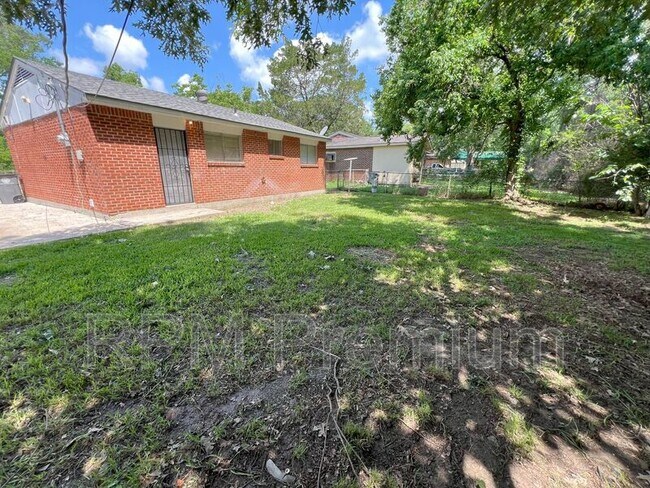 Building Photo - 6132 Pontotoc St