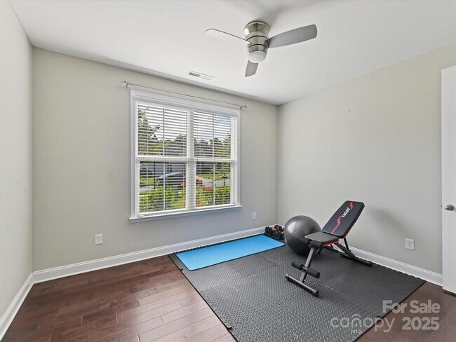 Building Photo - 9528 Horsebit Ln