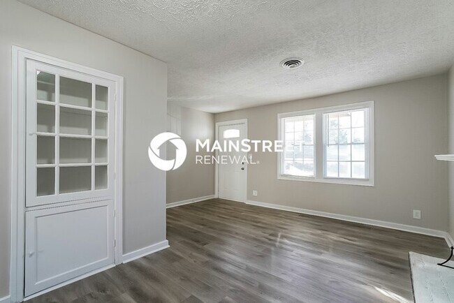 Building Photo - 3 Bedroom Pet-Friendly Home in NASHVILLE, ...