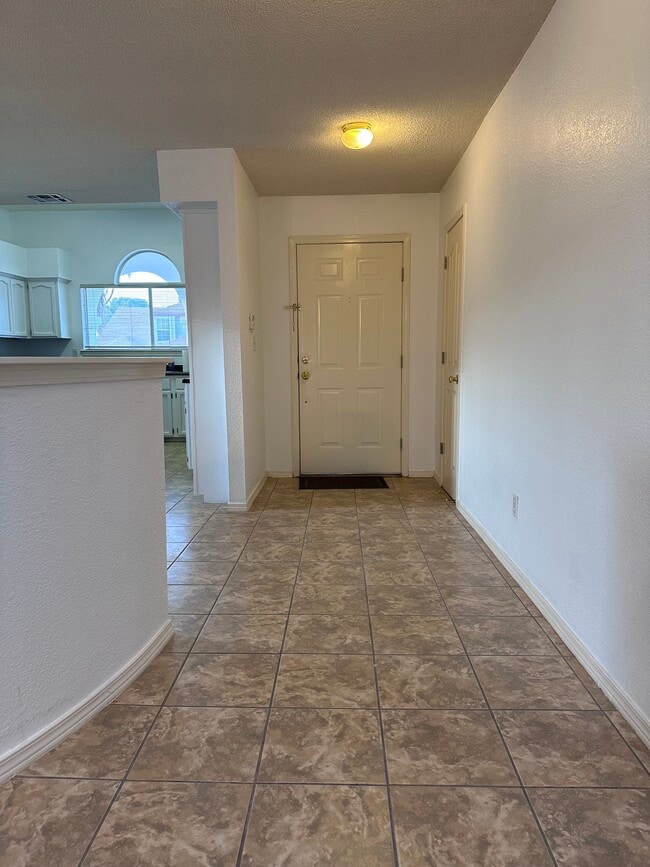 Building Photo - 12100 Dos Rios Dr