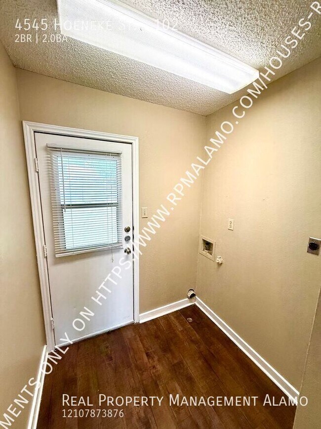 Building Photo - 4545 Hoeneke Dr