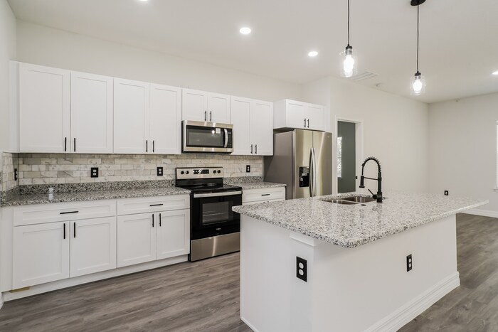 Building Photo - 1829 Manitoba Ct