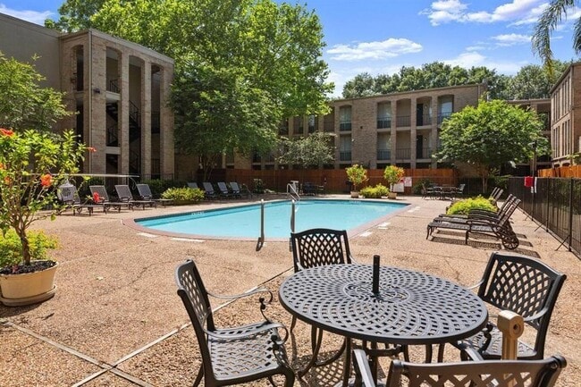 Building Photo - 4641 Wild Indigo St