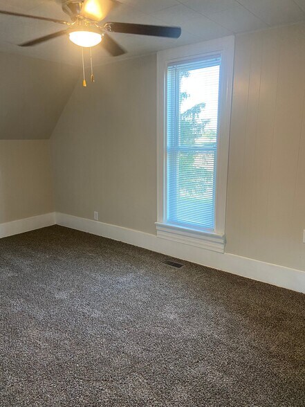 Building Photo - 5202 Township Rd 46