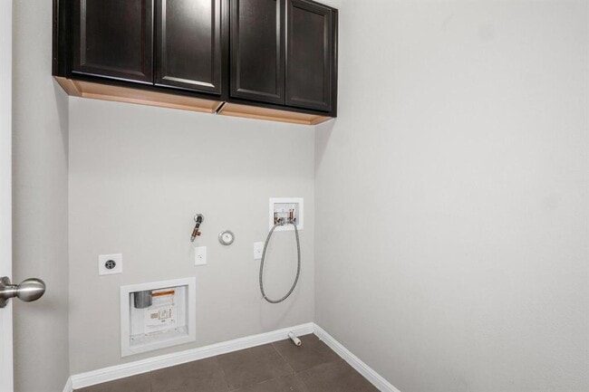 Building Photo - 13400 Briarwick Dr
