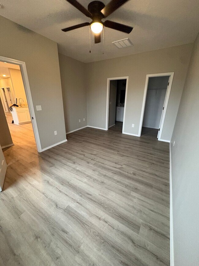 Building Photo - 2490 548th Rd