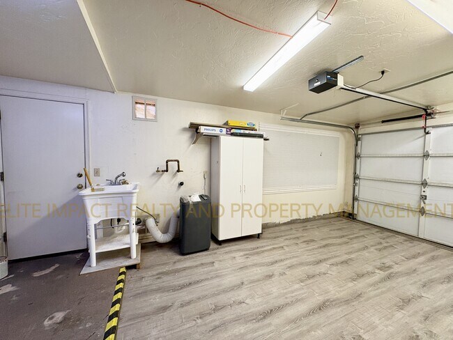 Building Photo - 11360 N Scioto Ave