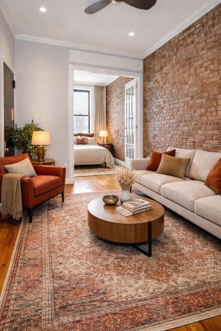 Building Photo - 206 E 83rd St