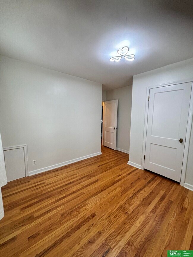 Building Photo - 4544 Mason St
