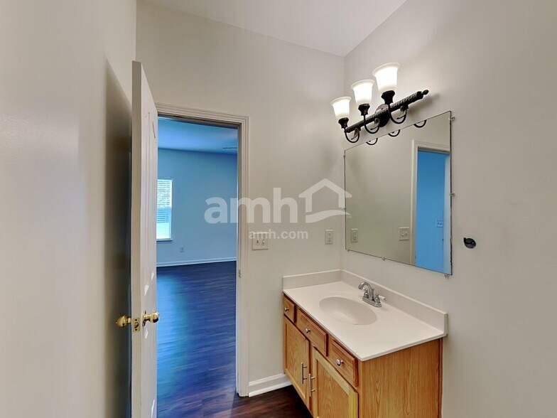 Building Photo - 7423 Mary Jo Helms Dr