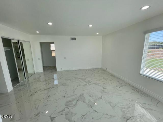 Building Photo - 642 Creekmont Ct