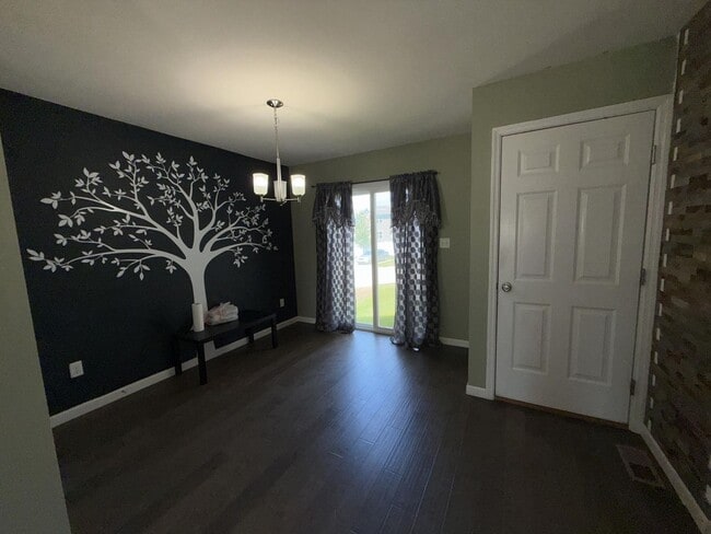 Building Photo - Beautiful 2 Bedroom / 2.5 Bath for Rent in Maryland Heights !