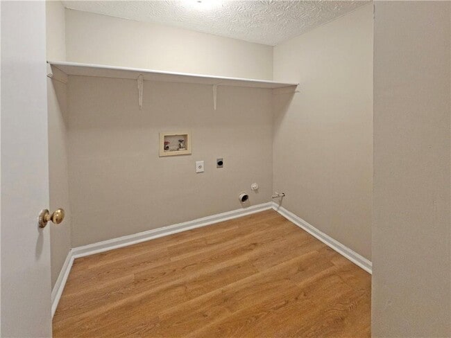 Building Photo - 7080 Greenbower Ln