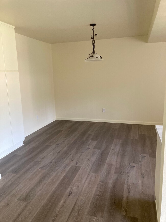 Building Photo - 12264 Chandler Blvd