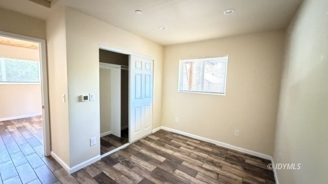 Building Photo - 1 bedroom home in center of town