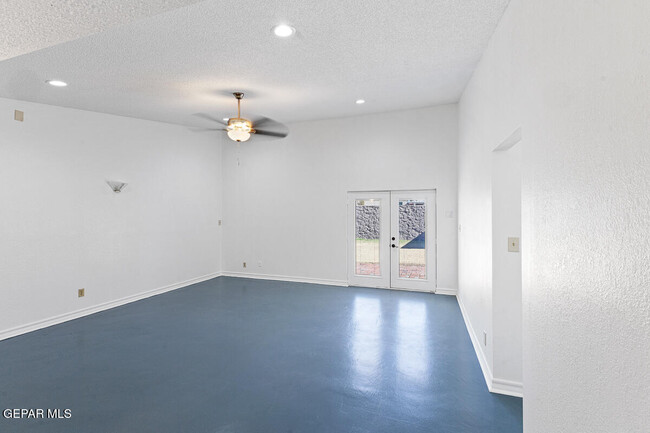 Building Photo - 5100 1 Ocotillo St