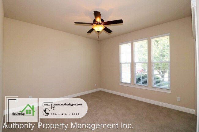 Building Photo - 3 br, 2 bath House - 301 Stinson Loop