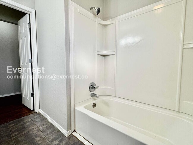 Building Photo - 30166 East 149th St S