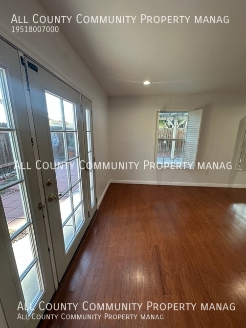 Building Photo - 1857 Creekside Dr