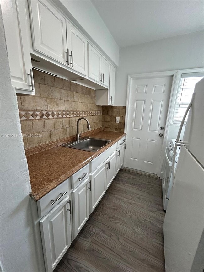 Building Photo - 1024 Pennsylvania Ave