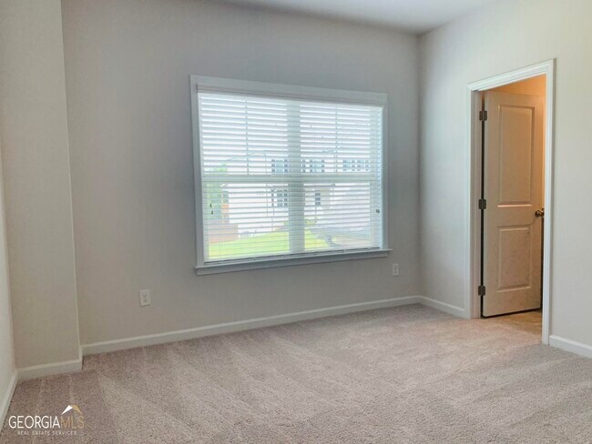 Building Photo - 7660 Tiberon Pkwy
