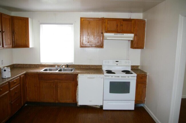 Building Photo - 2849 Eagledale Dr