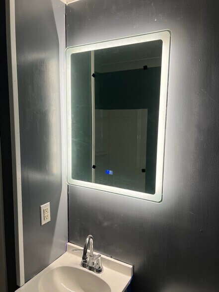 BATHROOM MIRROR - 905 N Layton Ave