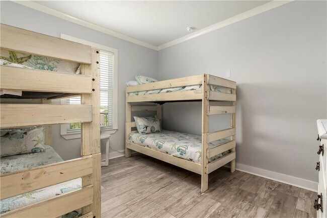 Building Photo - 1913 Cadillac Ave