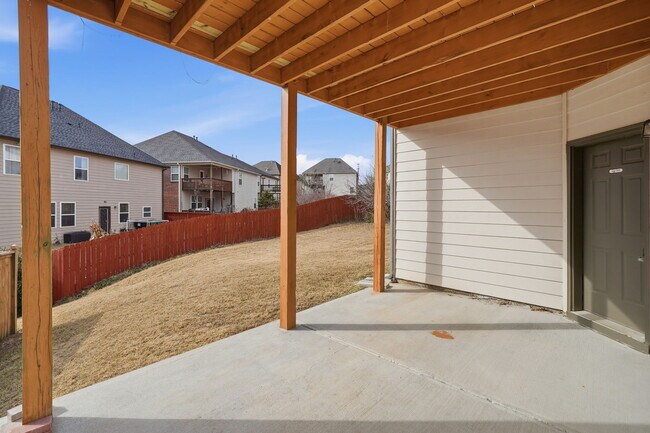 Building Photo - 10012 Park Sky Cir