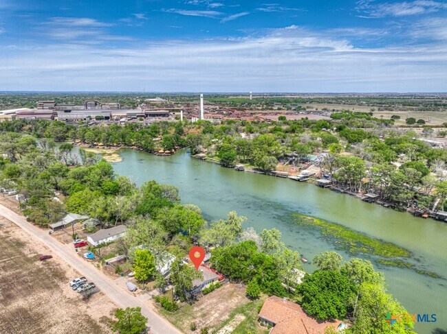 Building Photo - 1015 Reiley Rd