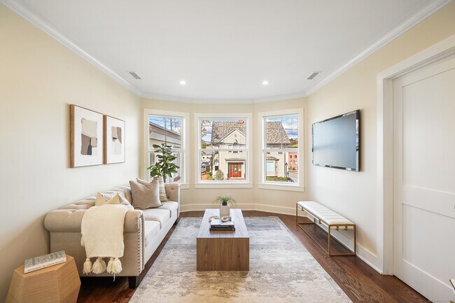 Building Photo - 31 East Ave