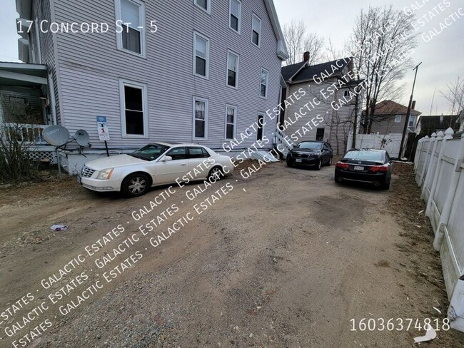 Building Photo - 3 Bedroom 1 Bath Concord NH 2nd floor apar...