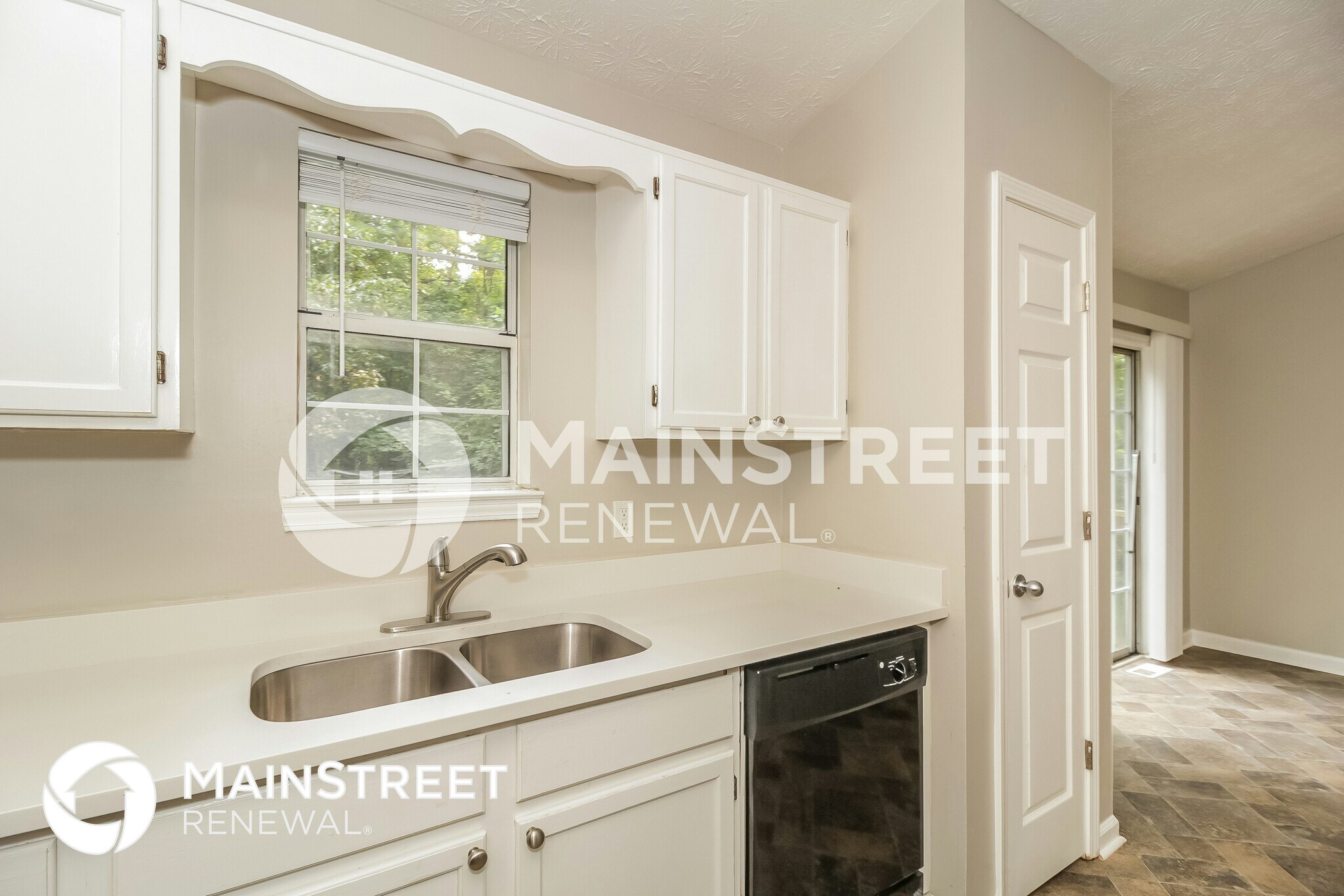 Building Photo - 124 Emerald Pines Dr