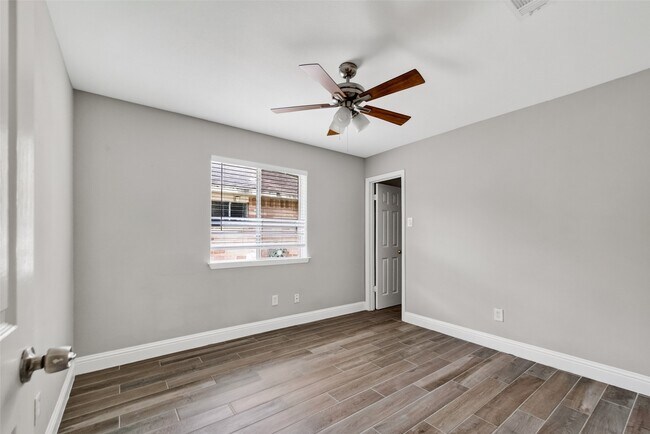 Building Photo - 3218 Tynemeadow Ct