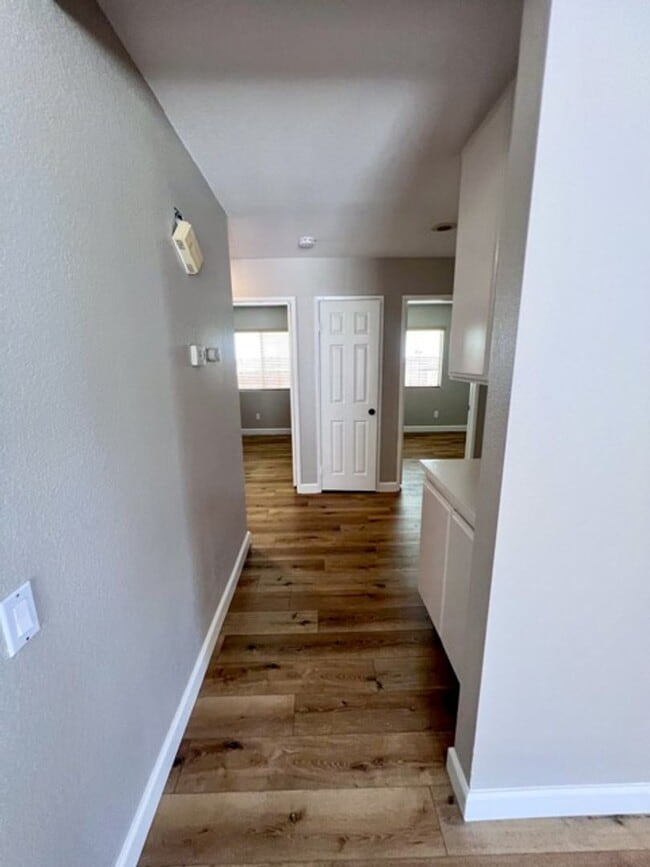 Building Photo - 3 Bedroom SINGLE STORY home located in Murrieta for LEASE!