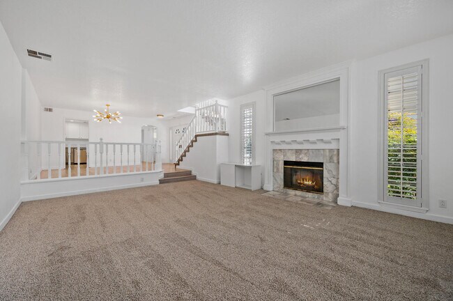Building Photo - 620 Holbrook Ct