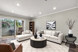 Building Photo - 501 Palisades Dr