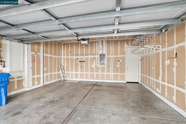 Building Photo - 63 Hazel Tree Ridge