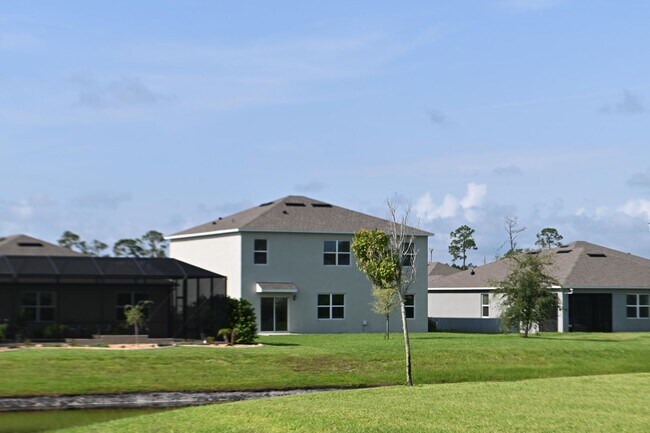 Building Photo - 1341 Middle Lk Dr