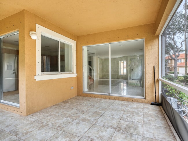 Building Photo - 6136 Sugar Loaf Ln