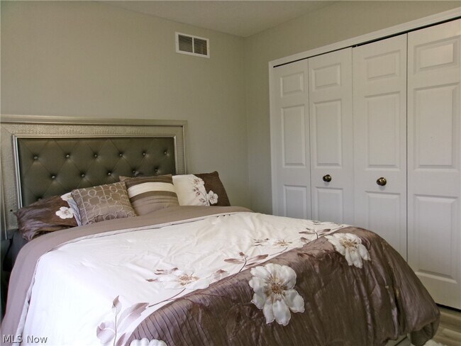 Building Photo - 3473 Churchill Downs