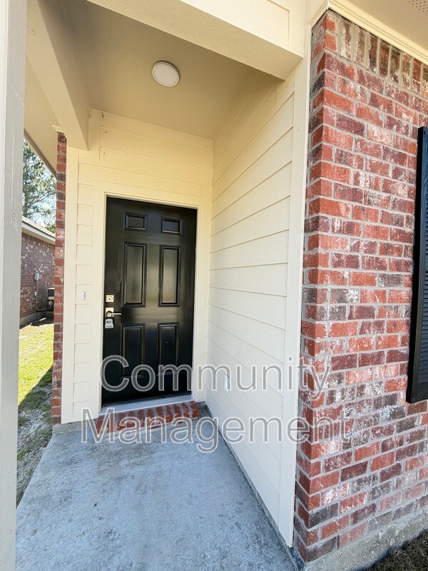 Building Photo - 13424 Lonnie Wascom Rd