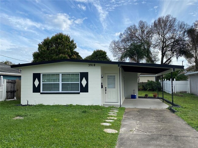 Primary Photo - 3918 W Lemon St