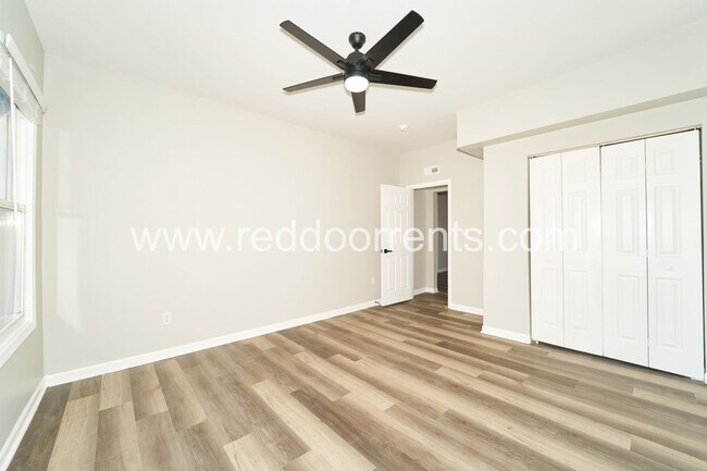 Building Photo - 1329 E Market St