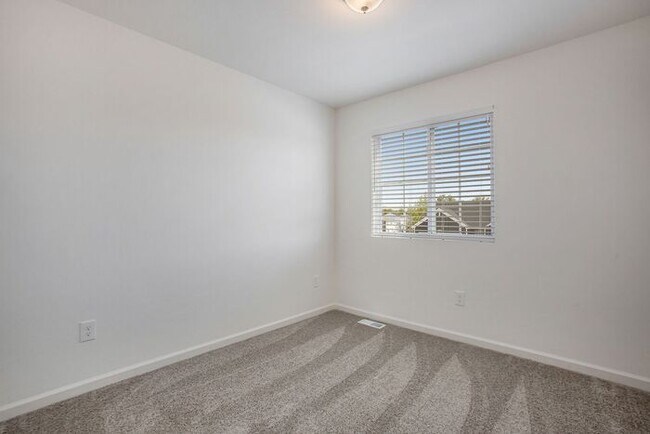 Building Photo - 2644 Blooming Bud Ln