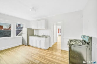 Building Photo - 1040 Capitol Ave