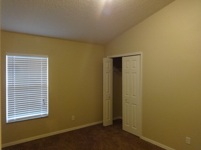 Building Photo - 2465 Saint Pauls Dr